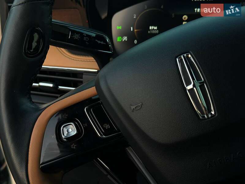 Lincoln Corsair 2021