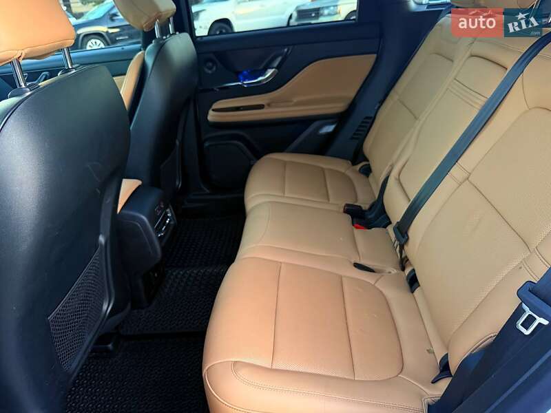 Lincoln Corsair 2021