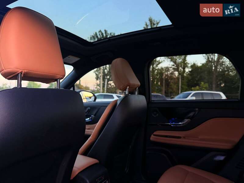 Lincoln Corsair 2021