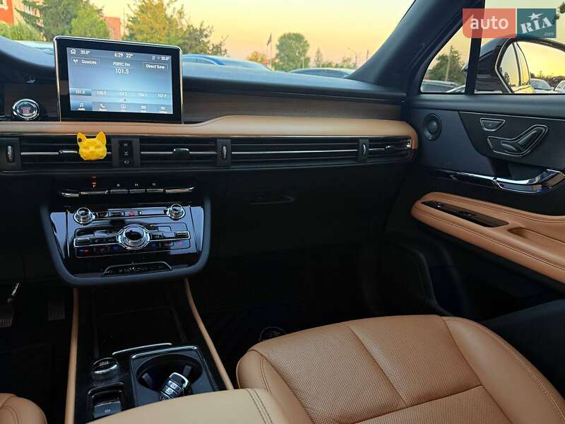 Lincoln Corsair 2021