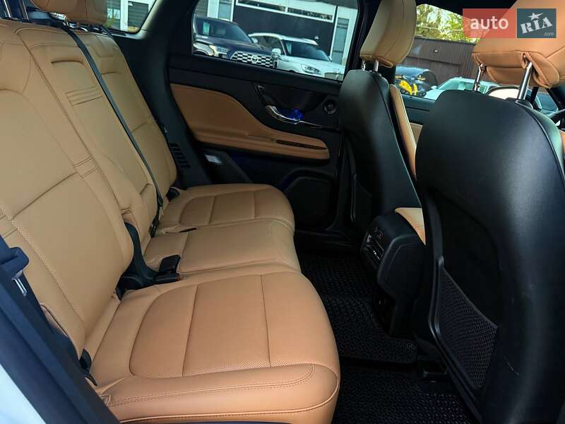 Lincoln Corsair 2021