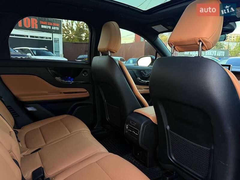 Lincoln Corsair 2021