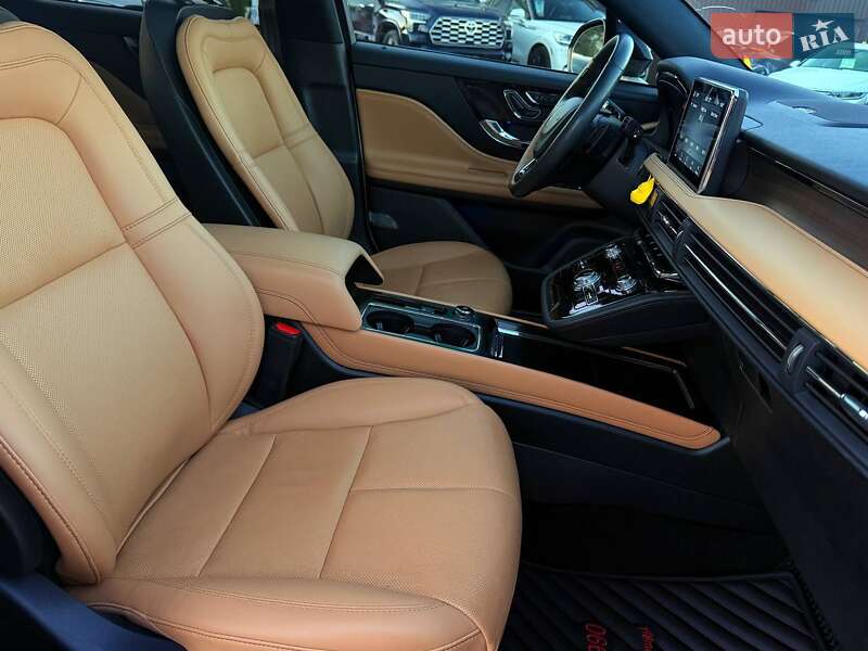 Lincoln Corsair 2021