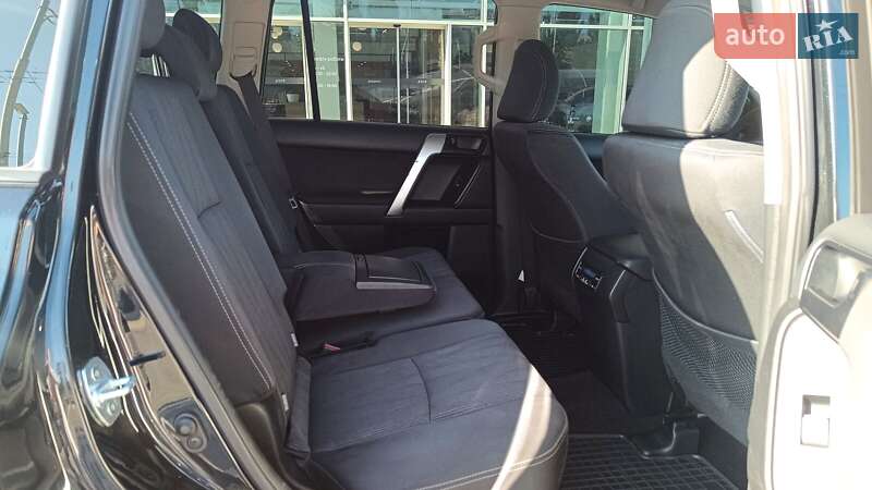 Toyota Land Cruiser Prado 2019