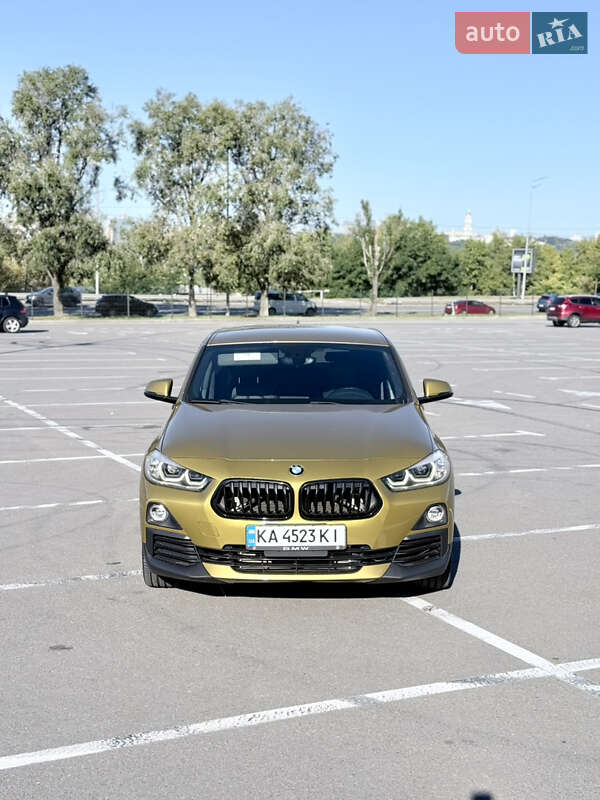 BMW-8