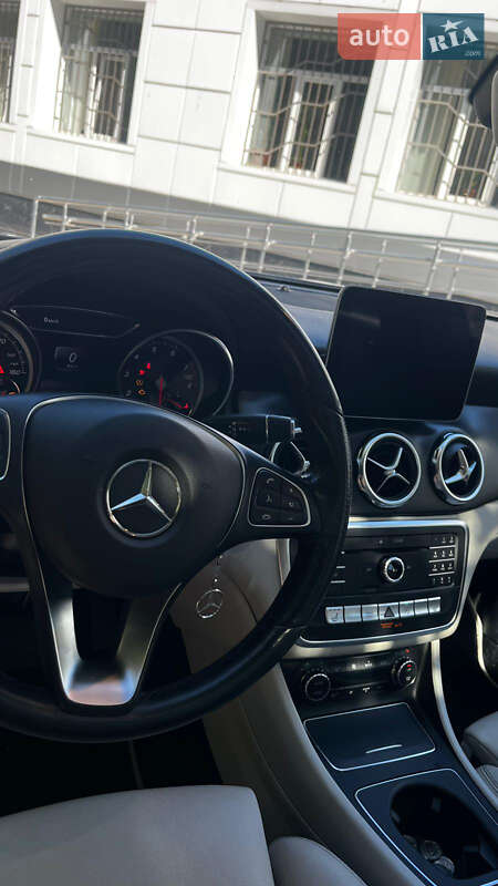 Mercedes-Benz GLA-Class 2018