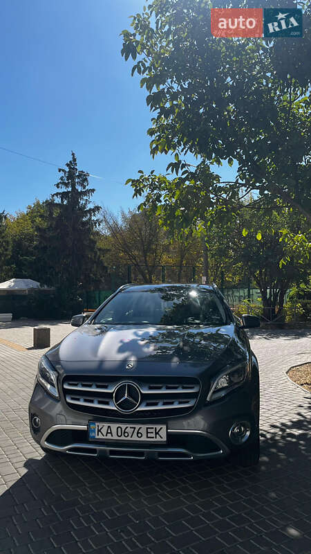 Mercedes-Benz GLA-Class 2018