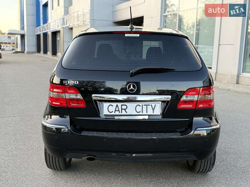 Mercedes-Benz B-Class 2011
