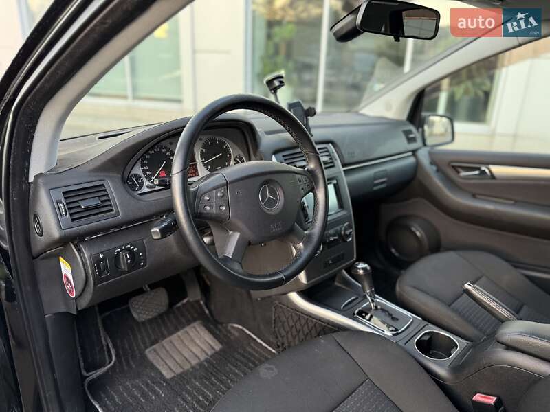 Mercedes-Benz B-Class 2011