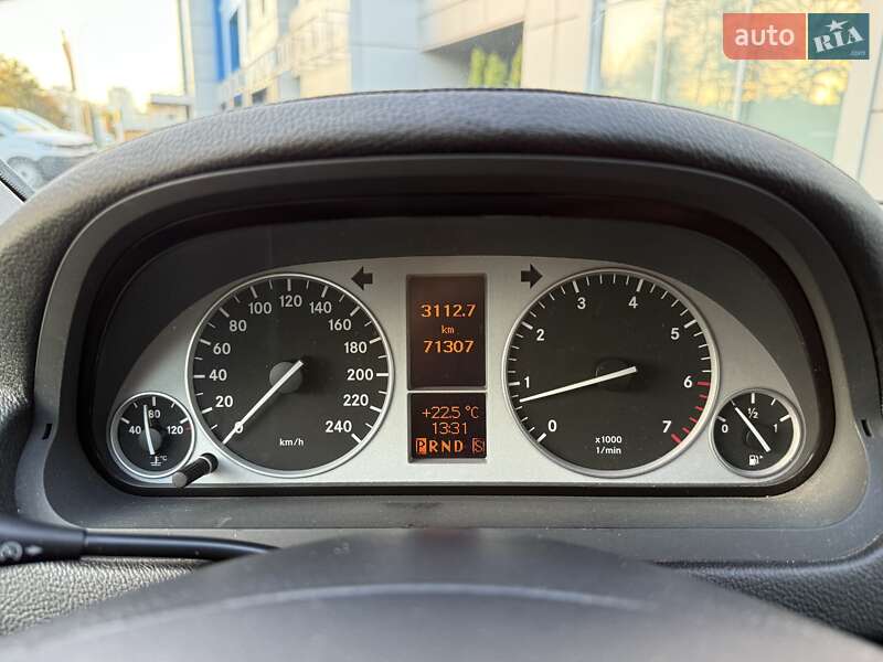 Mercedes-Benz B-Class 2011