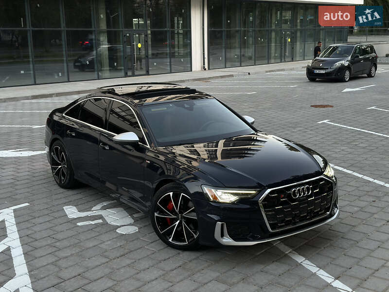 Audi-8