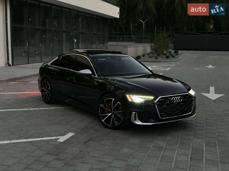 Audi-25