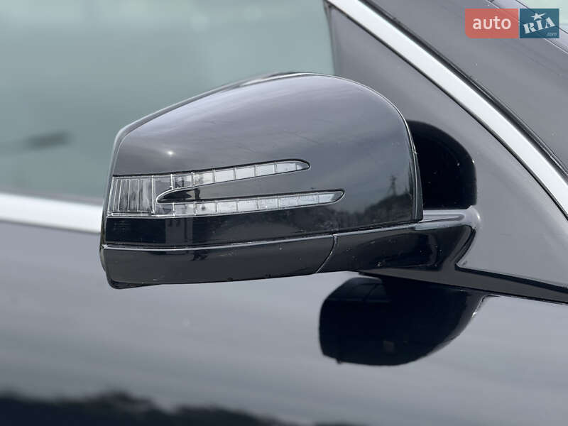 Mercedes-Benz R-Class 2012