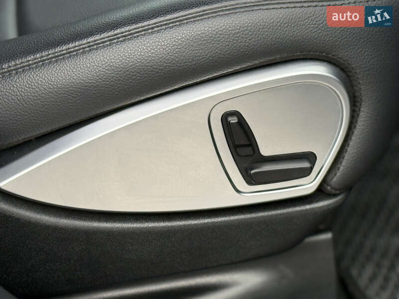 Mercedes-Benz R-Class 2012