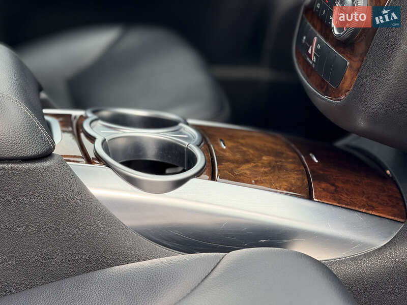 Mercedes-Benz R-Class 2012