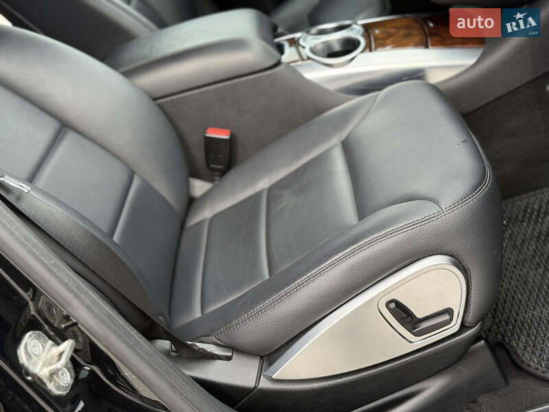 Mercedes-Benz R-Class 2012