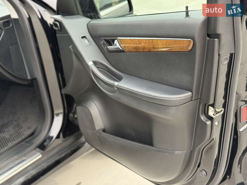 Mercedes-Benz R-Class 2012