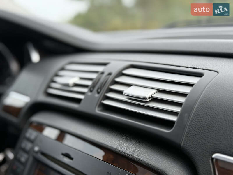 Mercedes-Benz R-Class 2012