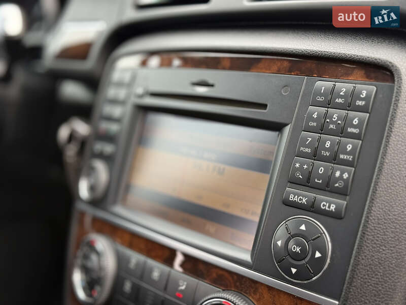 Mercedes-Benz R-Class 2012