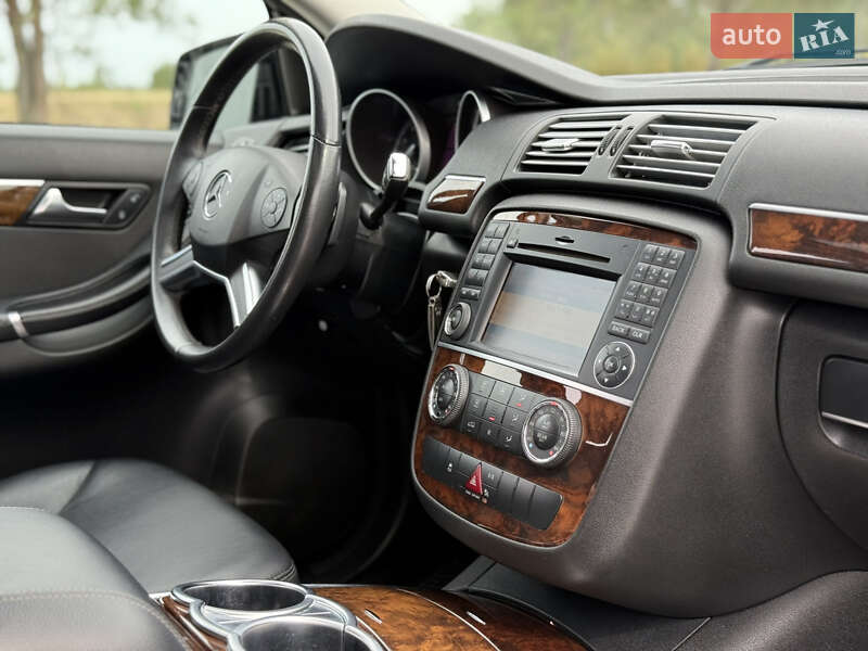 Mercedes-Benz R-Class 2012