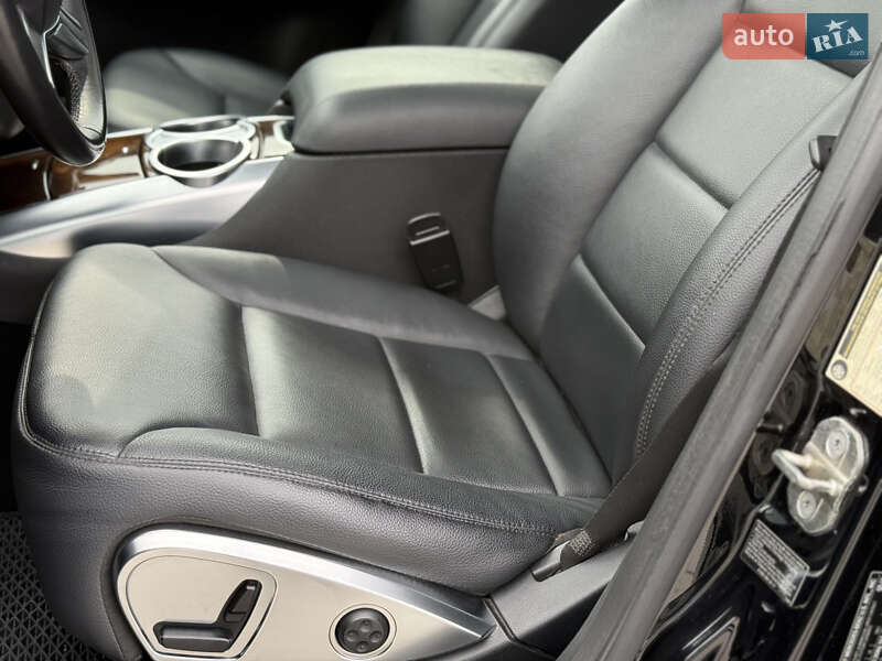 Mercedes-Benz R-Class 2012