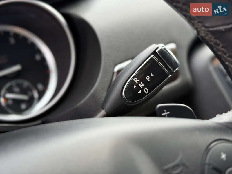 Mercedes-Benz R-Class 2012