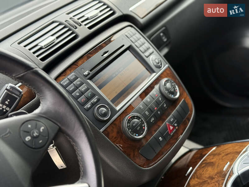 Mercedes-Benz R-Class 2012