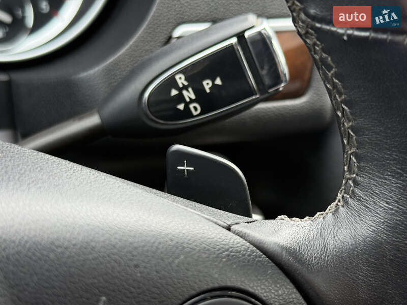 Mercedes-Benz R-Class 2012