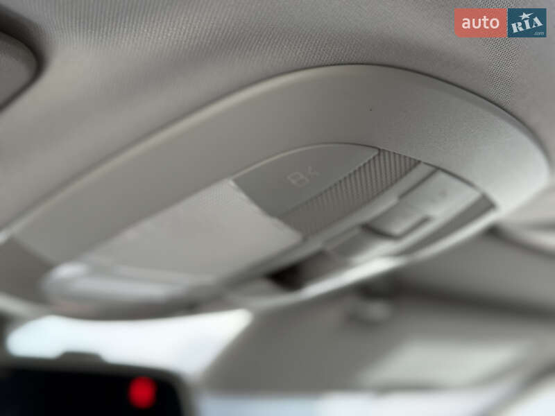 Mercedes-Benz R-Class 2012