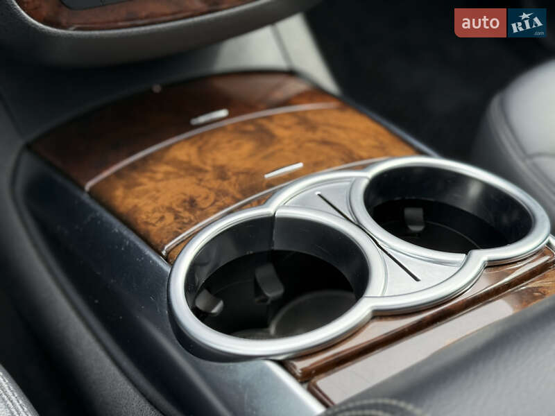 Mercedes-Benz R-Class 2012