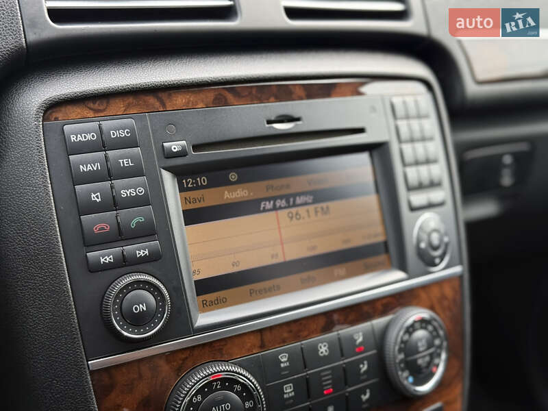 Mercedes-Benz R-Class 2012