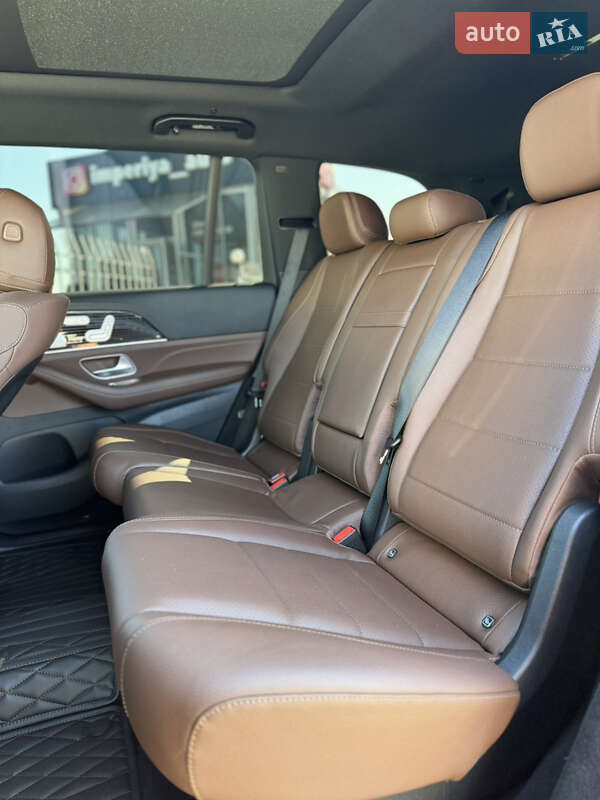 Mercedes-Benz GLS-Class 2023