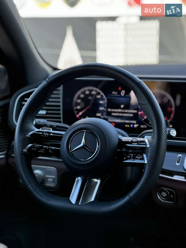 Mercedes-Benz GLS-Class 2023