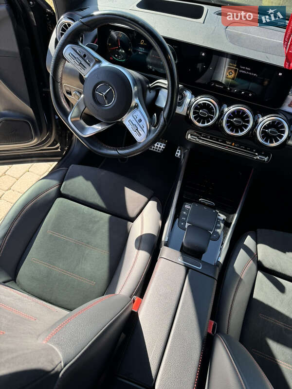 Mercedes-Benz EQB 2022