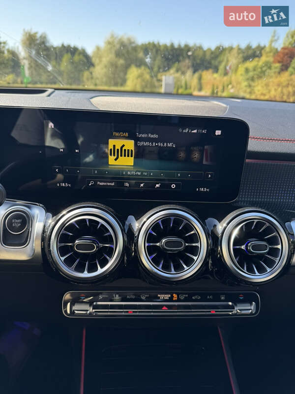 Mercedes-Benz EQB 2022