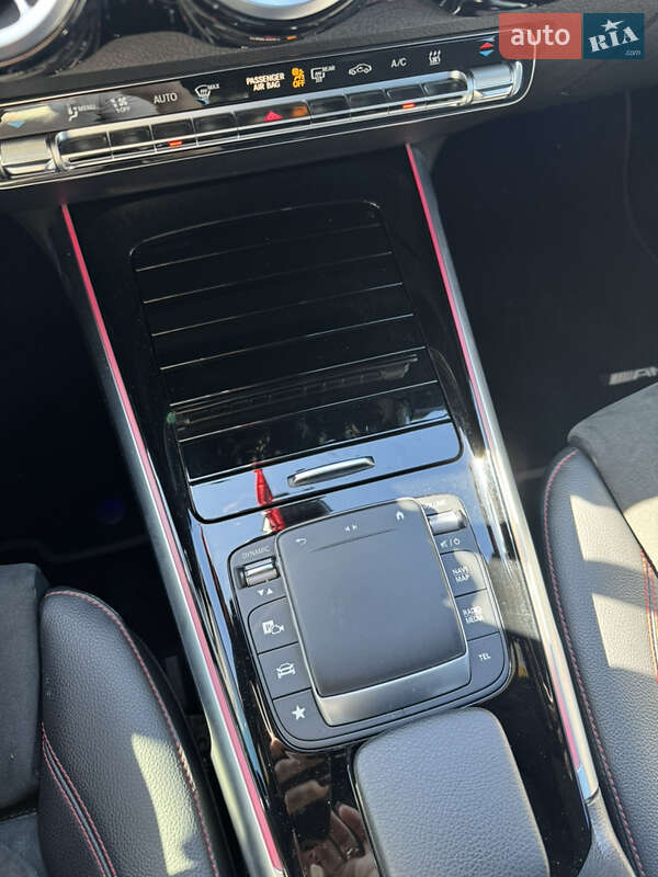 Mercedes-Benz EQB 2022