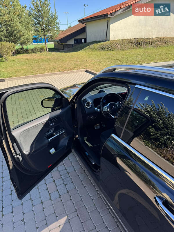 Mercedes-Benz EQB 2022