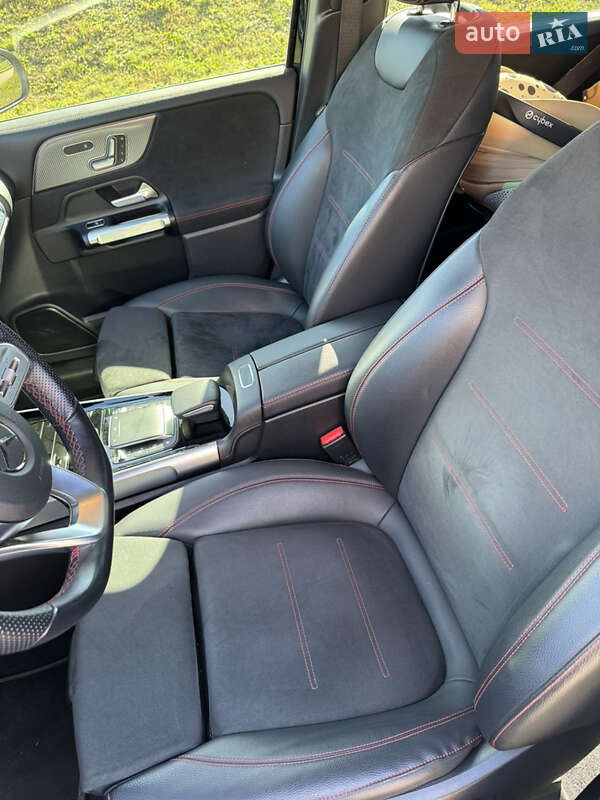 Mercedes-Benz EQB 2022