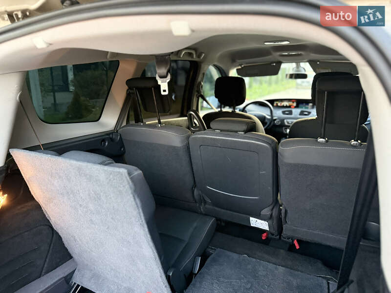 Renault Grand Scenic 2015