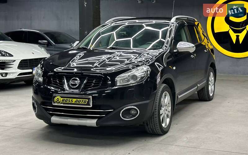 Nissan Qashqai+2 2010