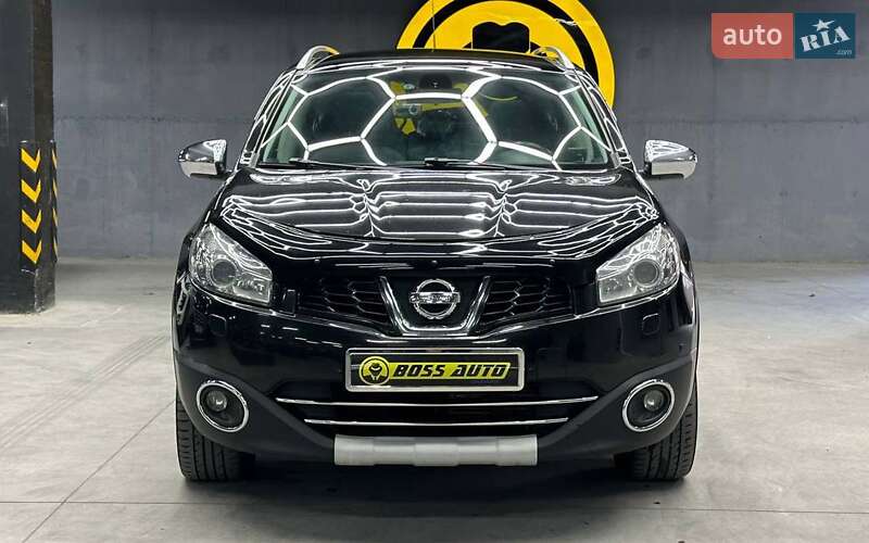 Nissan Qashqai+2 2010
