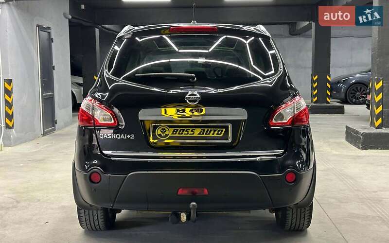 Nissan Qashqai+2 2010