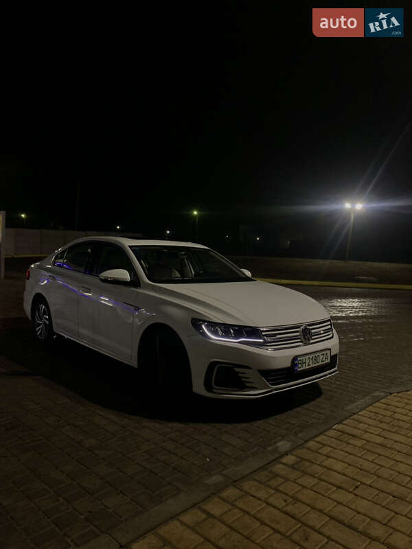 Volkswagen e-Bora 2020