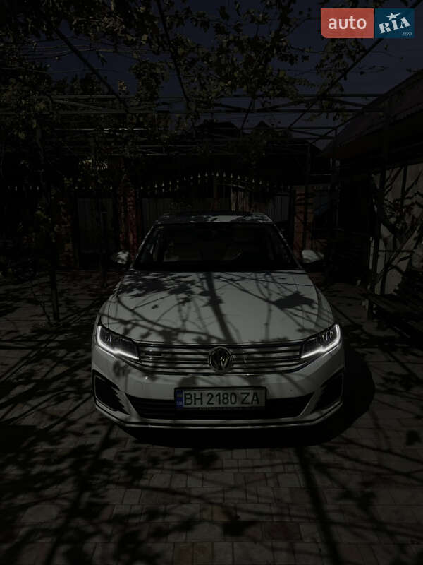 Volkswagen e-Bora 2020