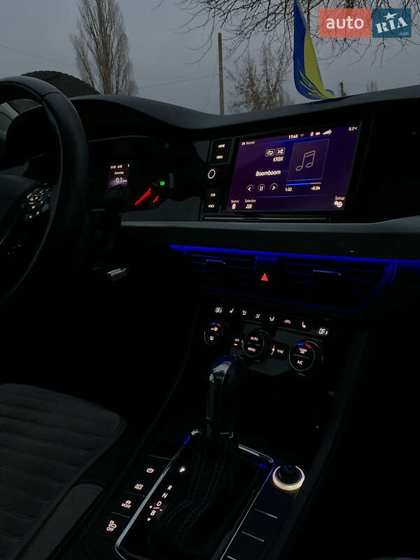 Volkswagen e-Bora 2020