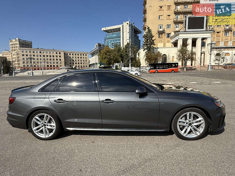 Audi A4 2023