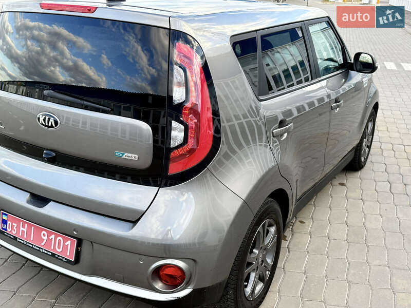 Kia Soul EV 2015