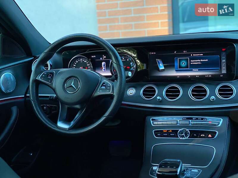 Mercedes-Benz-69