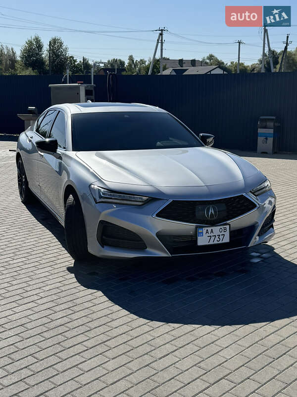 Acura-4