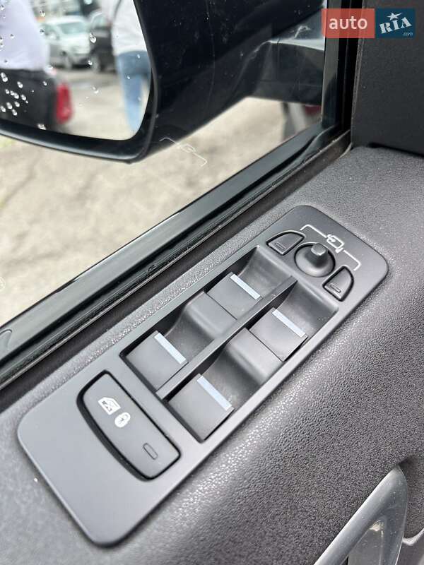 Land Rover Discovery Sport 2017